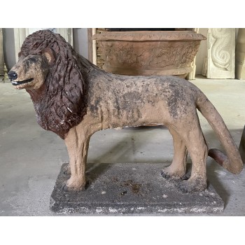 Statut lion en ciment
